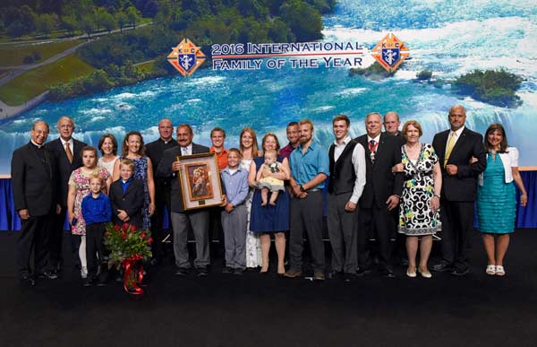 oregon family honored international family year award oregon family honored international family year award