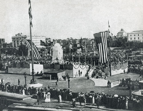 The Columbus Memorial at Union Station in Washington, D.C., is unveiled June 8, 1912. The Order was instrumental in the planning of the monument, and the dedication ceremony included a speech by President William Howard Taft, followed by a parade with soldiers and 20,000 Knights of Columbus.